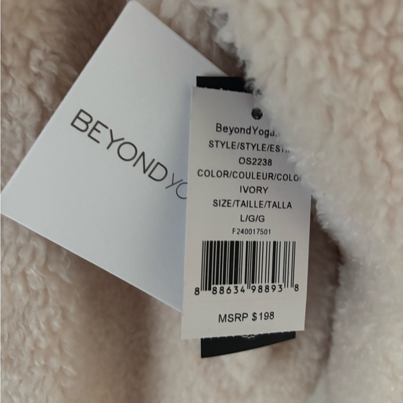 Beyond Yoga jacket - new w tags - Picture 5 of 7